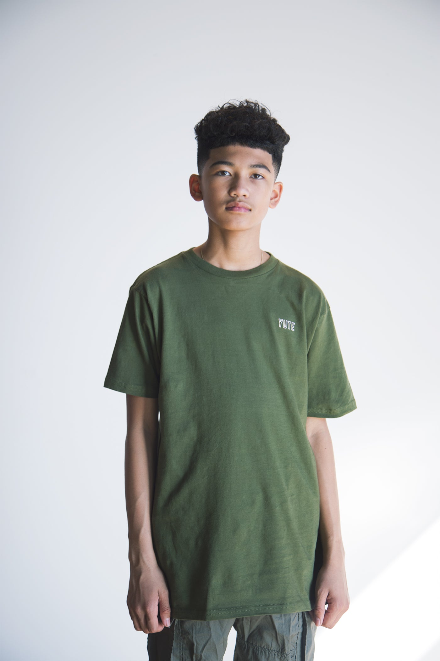 T-Shirt: Don't Be A Waste YUTE (olive)